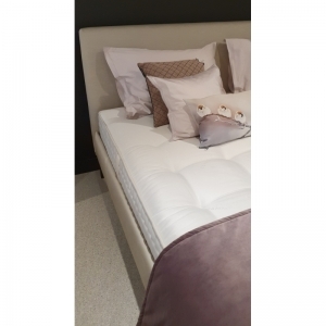 Bed+Hoofdbord+inlegbodem beige